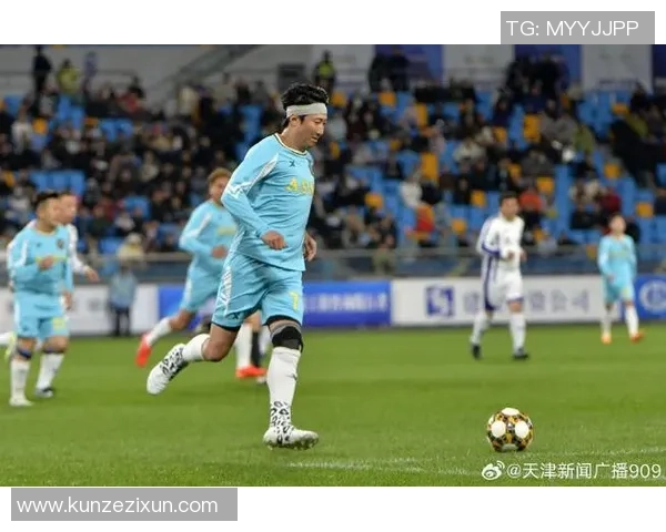 足球明星化身路人挑战街头反应引发热议视频曝光 足球明星化身路人挑战街头反应引发热议视频曝光