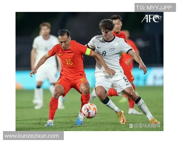 足球明星遭球迷挑衅反击引发热议赛场内外情绪高涨 足球明星遭球迷挑衅反击引发热议赛场内外情绪高涨